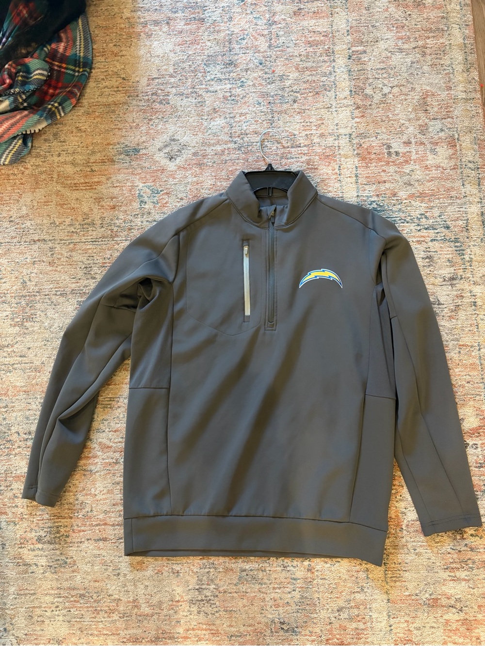 Antigua Men's Dark Gray Quarter-Zip Performance Pullover with Chargers Logo